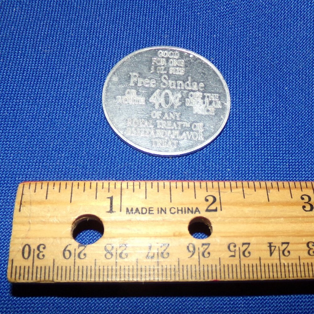 Vintage Dairy Queen Free Sundae 5oz .40 Cent Coin Token